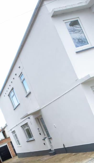 Coastal Haven In Leigh-on-sea Саутенд-он-Си