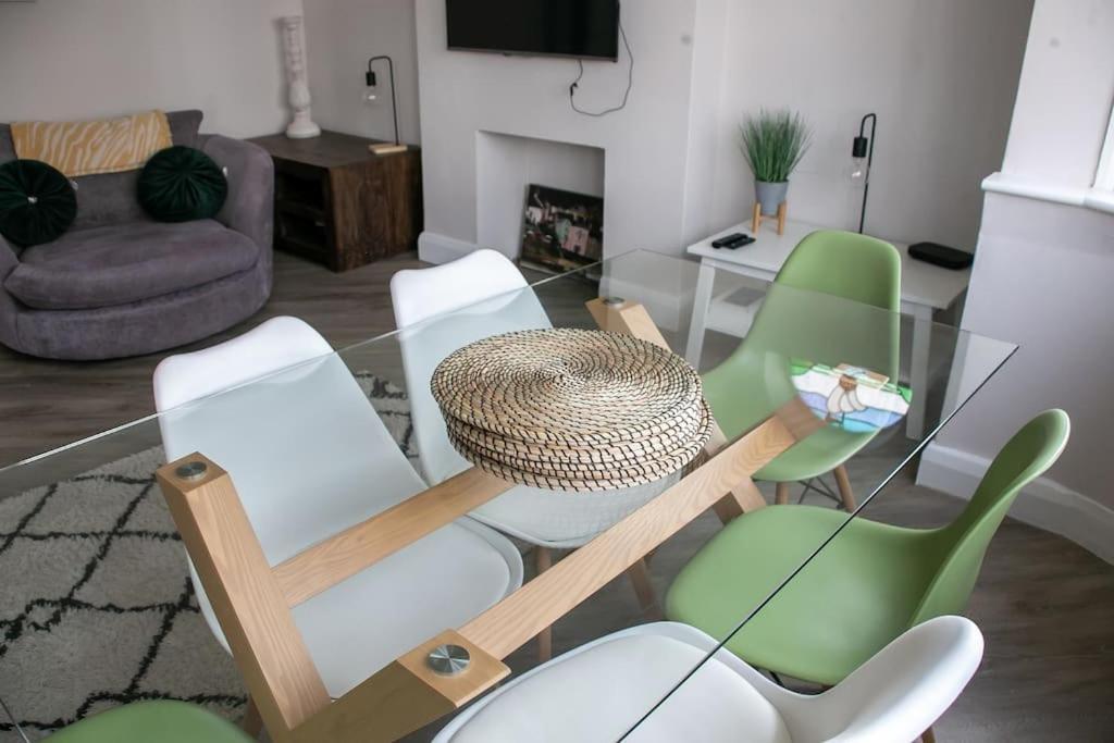 Coastal Haven In Leigh-on-sea * Саутенд-он-Си