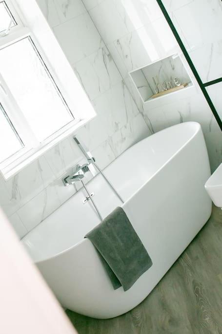 Apartment Coastal Haven In Leigh-on-sea Southend-on-Sea