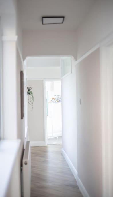 Coastal Haven In Leigh-on-sea Apartment