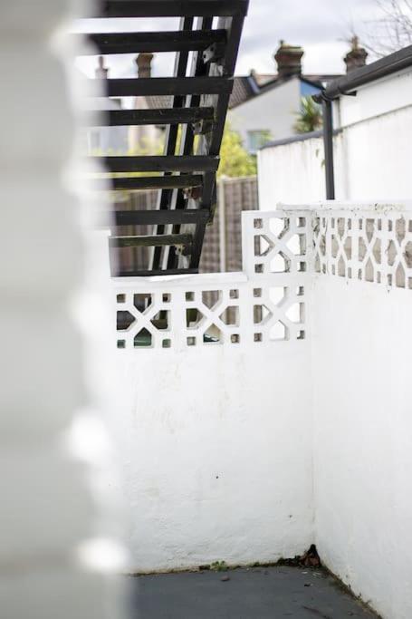 Apartment Coastal Haven In Leigh-on-sea *