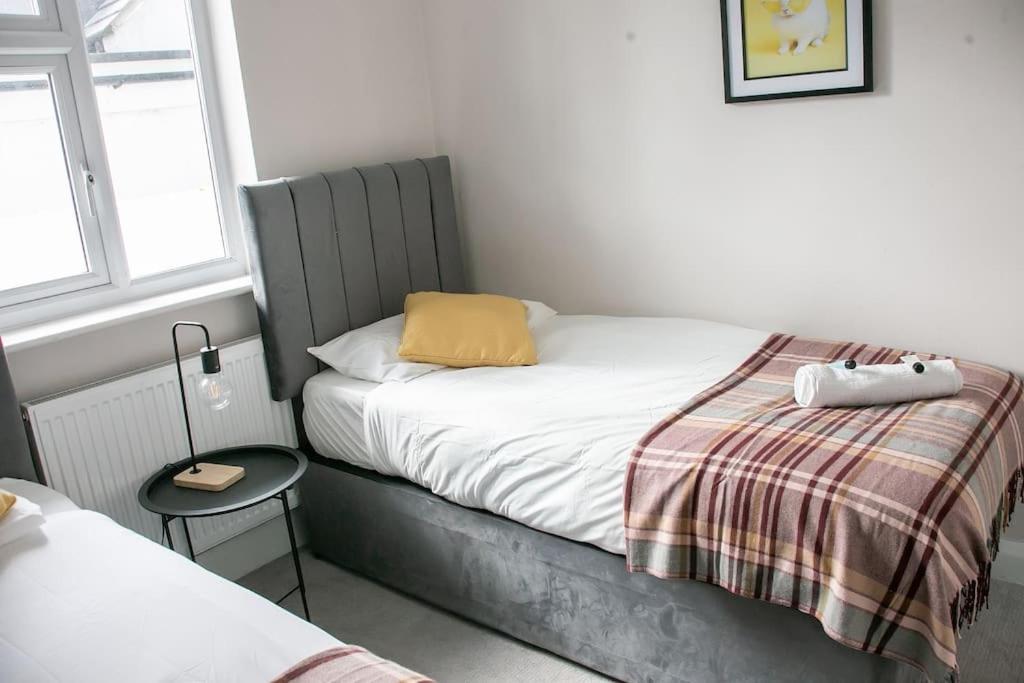 Coastal Haven In Leigh-on-sea Apartment *